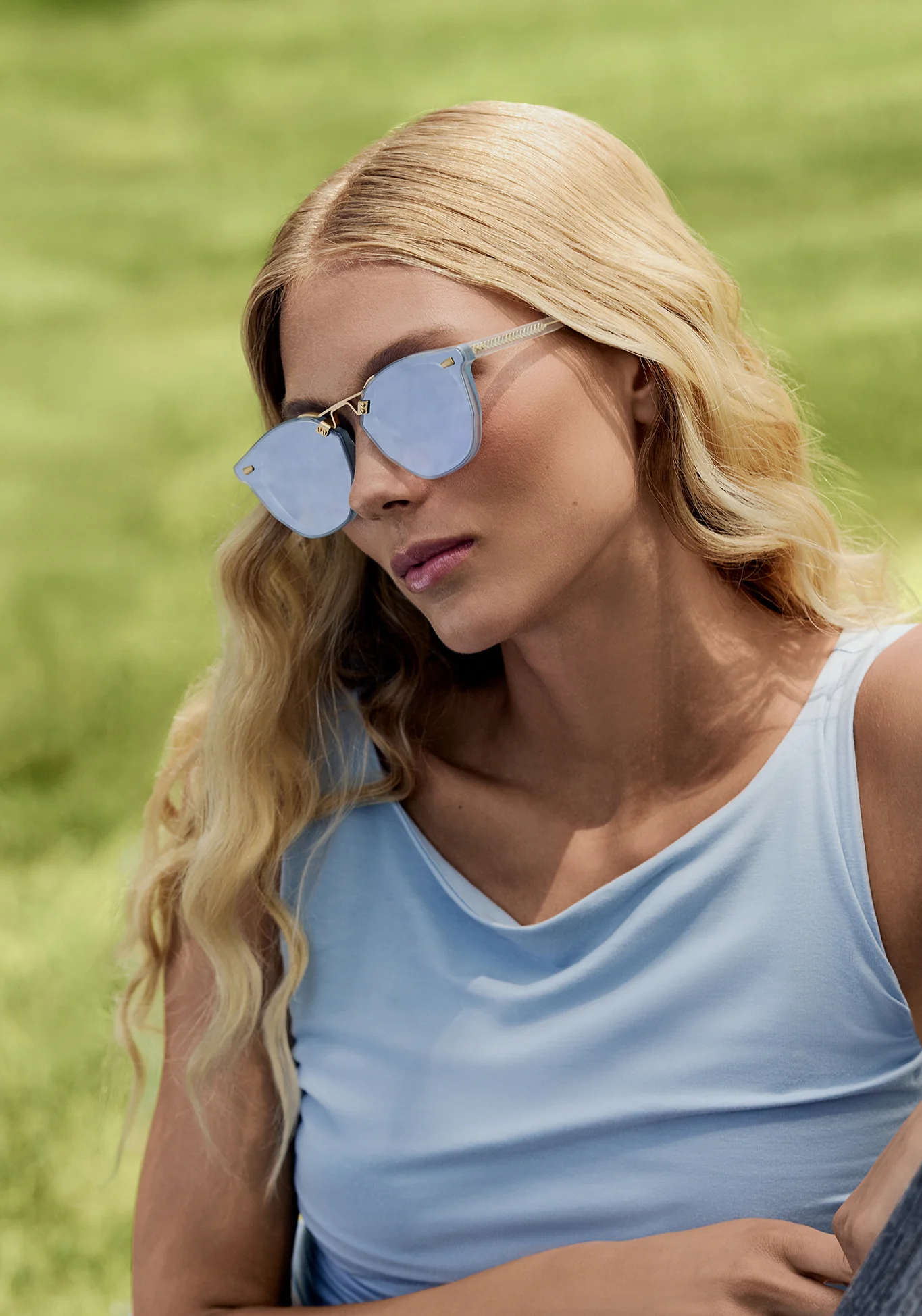 BEAU NYLON | Powder Blue 18K Mirrored - Image 6
